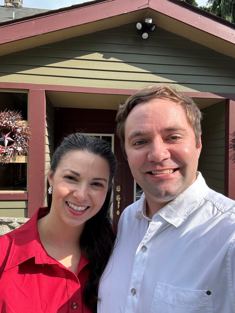 Couple takes selfie in front of Stroudsmoor's Main Inn